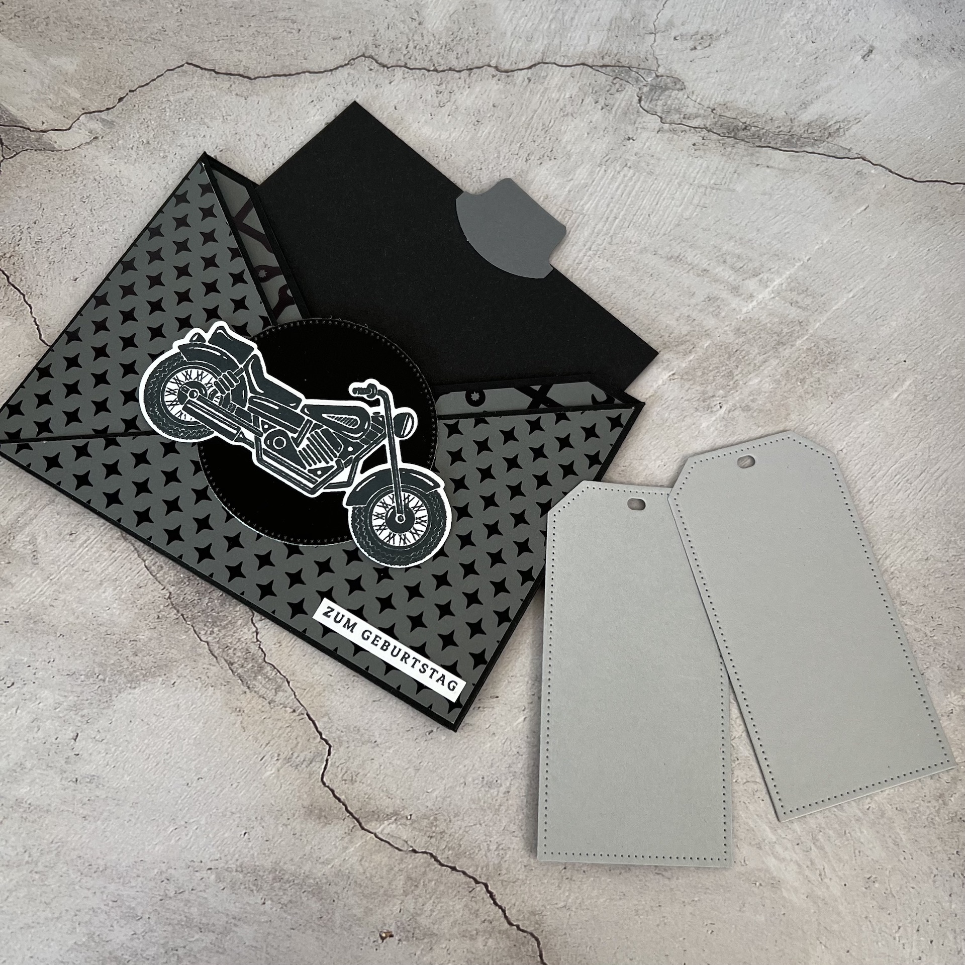 01.02. Criss Cross 2.jpeg